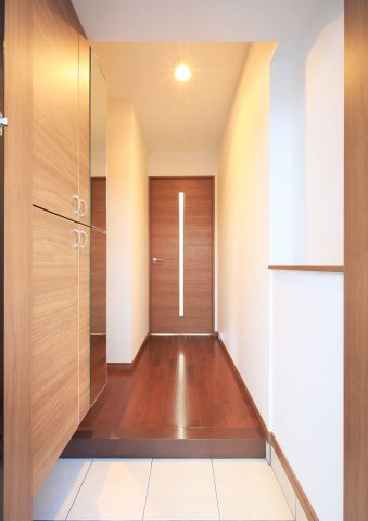 熊本市中央区坪井２丁目の賃貸マンションの玄関