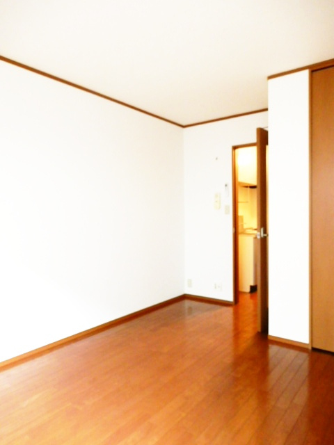 ラフィーネ野沢の居間・リビング