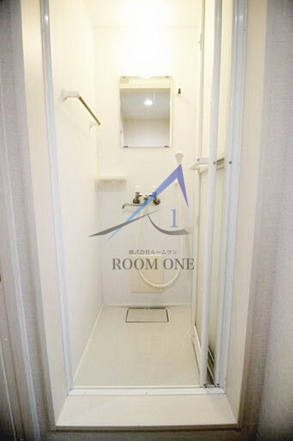 サークルハウス田園調布参番館の浴室|シャワールームです。