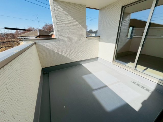 【Livele Garden】　古河市鴻巣　第６　全4邸の間取り|〇3LDK〇
広々LDK18帖！
キッチンパントリー、ファミリークローク付きの収納豊富な間取り♪