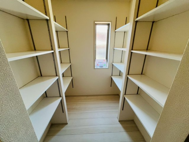 【Livele Garden】　古河市鴻巣　第６　全4邸の外観|並列2～3台駐車可能です♪
2025年11月撮影