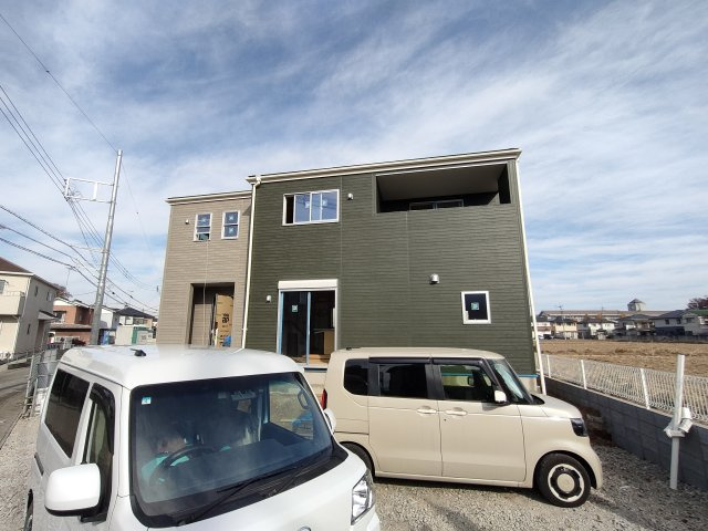 【Livele Garden】　古河市鴻巣　第６　全4邸の外観|〇４号棟〇
バイカラーで優しい色合いの外観です。
2025年11月撮影