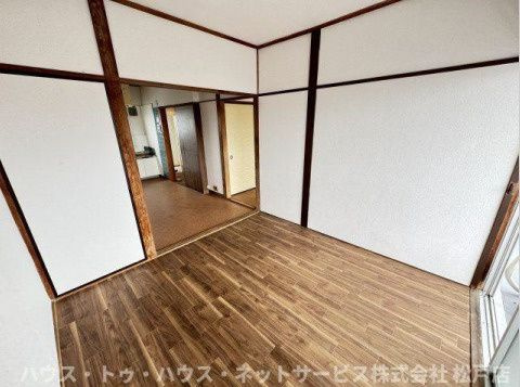 ジャスミンコート３ の洋室