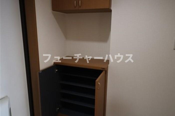 ロイヤルメゾンの玄関