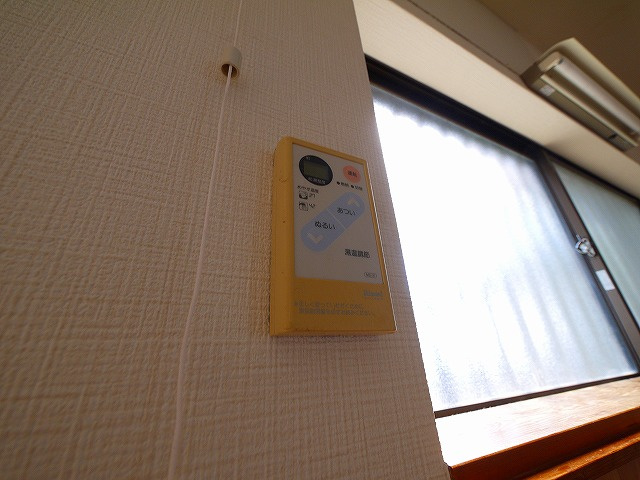 阪奈宝来タカハシ店舗の内装
