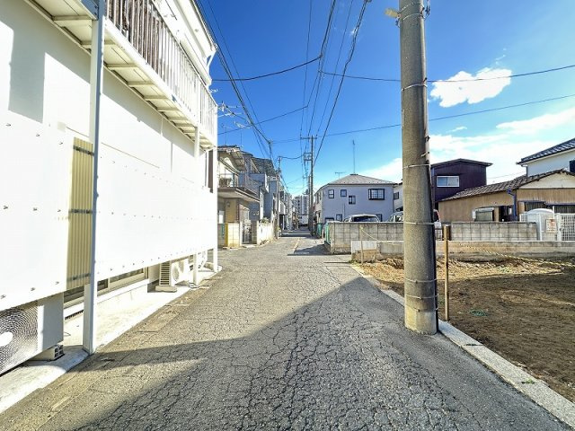【前面道路含む現地写真】 | 新座市東3丁目　建築条件なし売地　全1区画　(志木本店) | 現地（2026年1月）撮影／志木駅徒歩16分、自由設計が可能です。