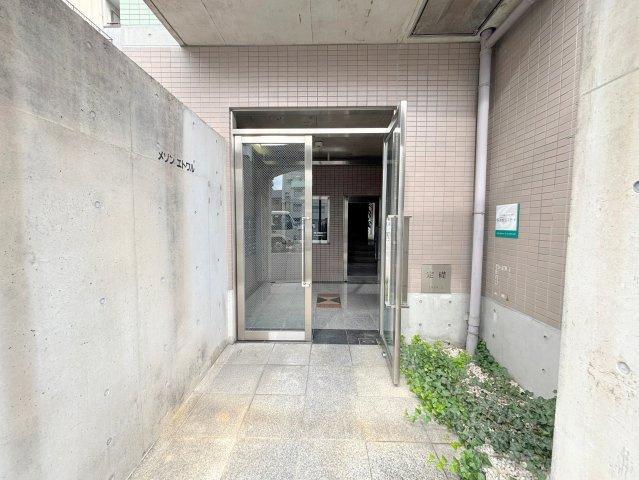 メゾンエトワルのエントランス