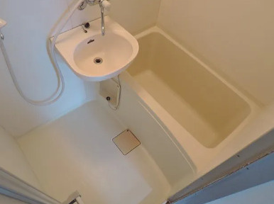 【大阪府】高槻市　一棟売アパートの浴室