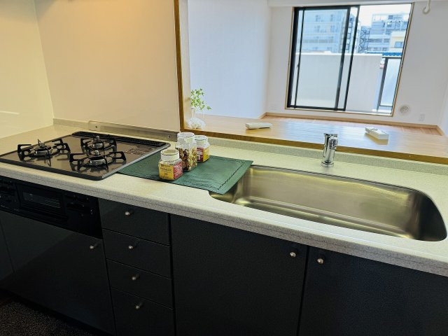 ネオハイツ八王子明神町のキッチン|～使い勝手の良いシステムキッチン～