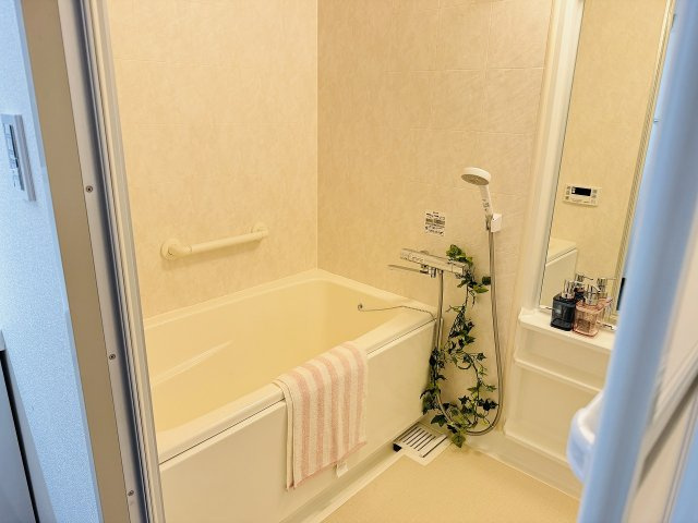 ネオハイツ八王子明神町の浴室|～のびのびくつろげるバスルーム　１日の締めくくりに癒やしのバスタイムを～