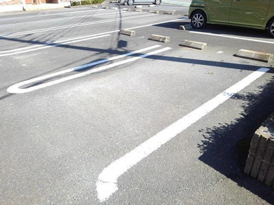 【駐車場】 | グランド・エース | カースペースがあります