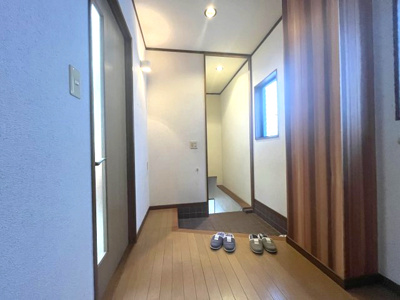 【その他】 | 中古一戸建　高知市桜井町1丁目 | ２階玄関ホール