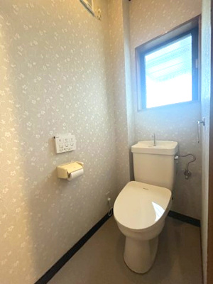 【トイレ】 | 中古一戸建　高知市桜井町1丁目 | ２階