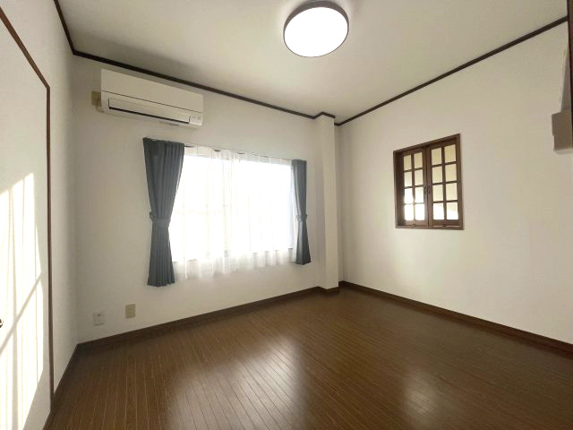 【洋室】 | 中古一戸建　高知市桜井町1丁目 | ３階5.3帖洋室