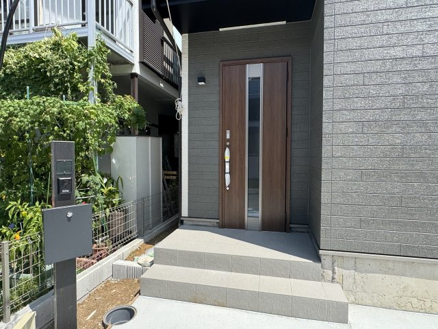柏市青葉台１丁目新築戸建のエントランス|エントランス・玄関ポーチ