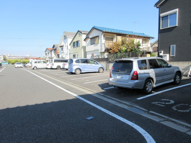 S1パーキングの駐車場