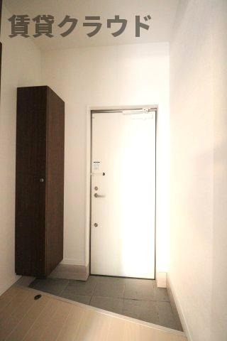 Eris蘇我の居間・リビング|広い洗面スペース