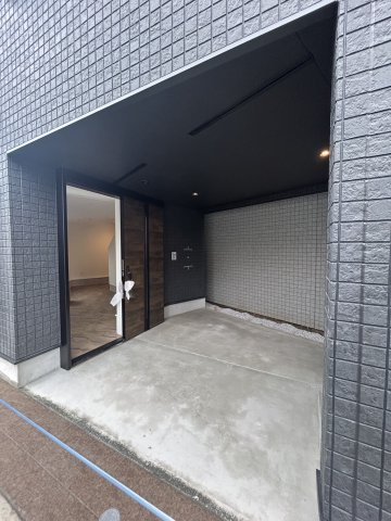 上板橋一丁目新築店舗・事務所の駐車場