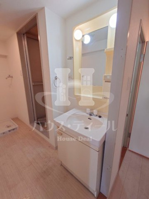 【独立洗面台】 | T's garden蕨Ⅲ | 独立洗面化粧台が付いています