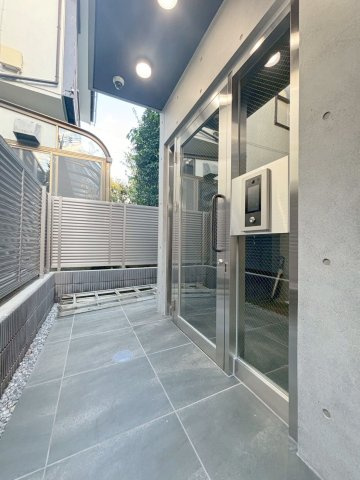 「防音マンション」VORT豊玉中レジデンスのエントランス|毎日通るエントランスはこのようになっています