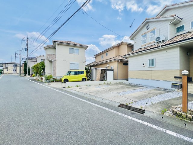 伊勢崎市昭和町の前面道路含む現地写真|車の通りも少なく、駐車も楽々♪