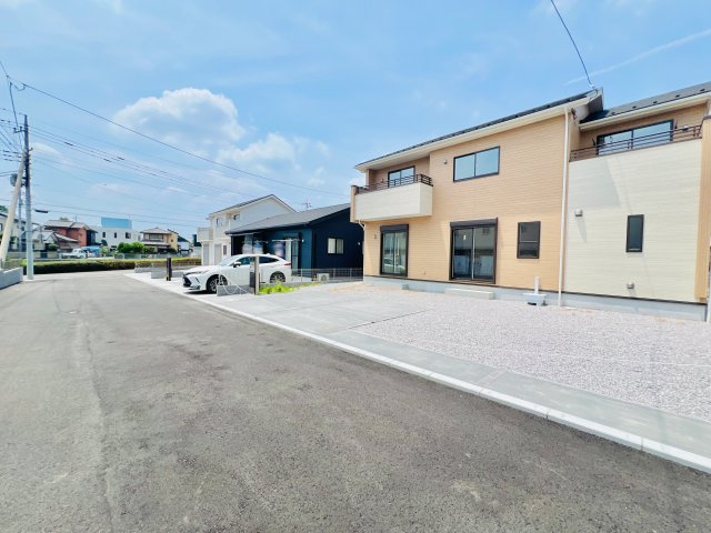 前橋市大友町の前面道路含む現地写真|駐車が得意ではないという方におすすめです♪