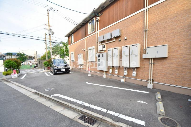 カーサ・エテルナの駐車場