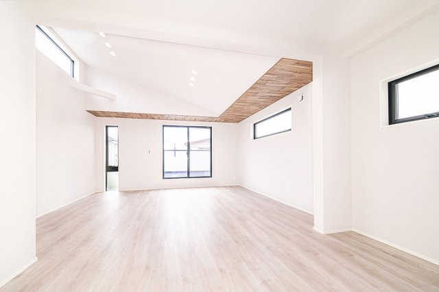 新築分譲［ミラクラス大倉山］の居間・リビング