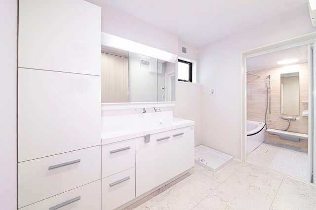 新築分譲［ミラクラス大倉山］の独立洗面台