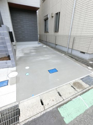 今井3丁目貸戸建の駐車場