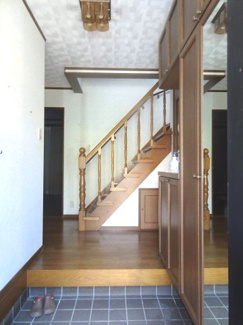 【玄関】 | 川西市東畦野4丁目3の8　中古一戸建て