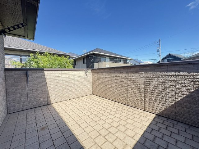 春日井市坂下町５丁目のバルコニー