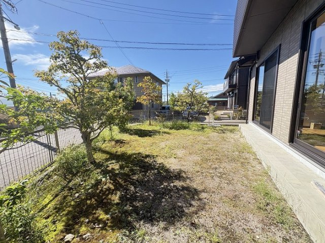 春日井市坂下町５丁目の庭