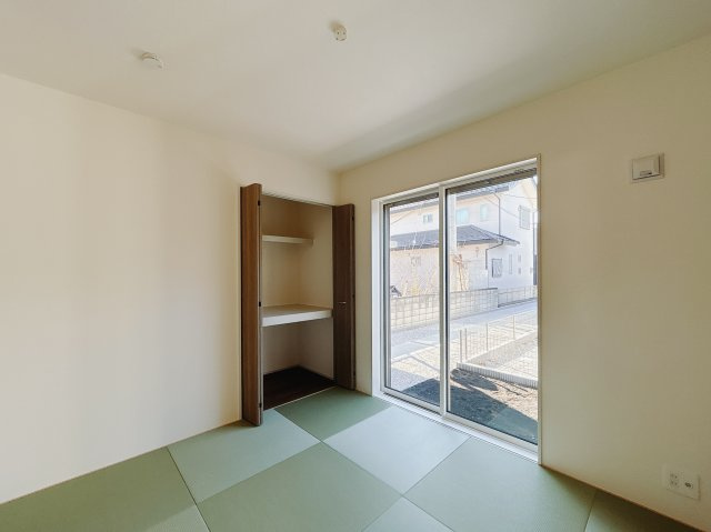 【新築戸建】高崎市八千代町の和室|■1階和室（1号棟）｜和室でしか味わえない畳ならではの香りや素材で和のやすらぎを感じてください♪休日はお子様とお昼寝するのにも最適です！