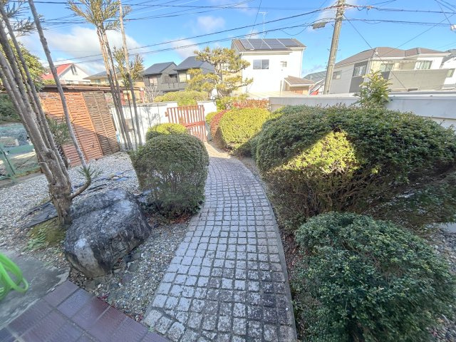 安川貸家の庭