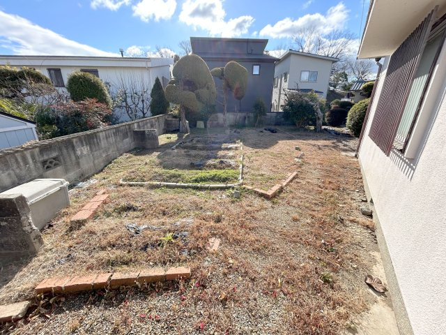 安川貸家の庭