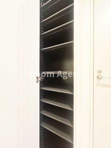 ハーモニーテラス志賀町の玄関