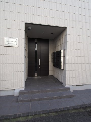 【エントランス】 | リビオン千駄ヶ谷 | オートロック、防犯カメラ完備でセキュリティ面も安心です！