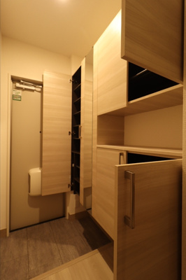 【玄関】 | ストルーチェ