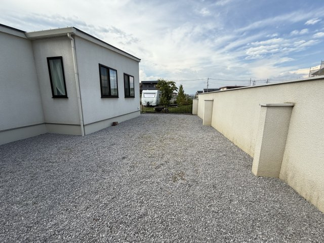 前橋市前箱田町　築浅平屋中古住宅の玄関