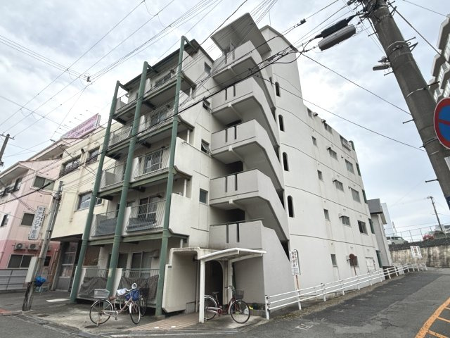コーポラスエルの外観