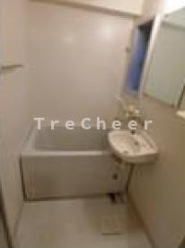 ムーンシックスの浴室