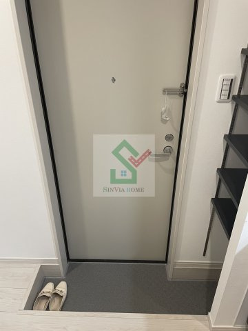 メルディア入間市2の玄関