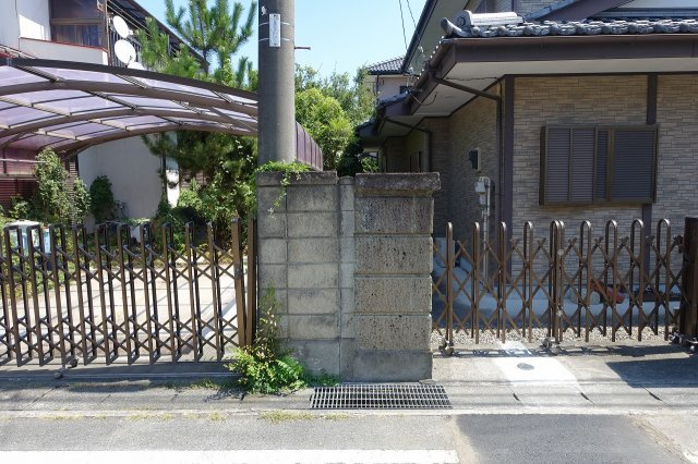 高崎市中尾町　【リフォーム歴あり】中古住宅の外観|北側境界を西から東方向