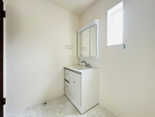 半田市平地馬場町2丁目31-2『仲介手数料無料』新築戸建ての独立洗面台