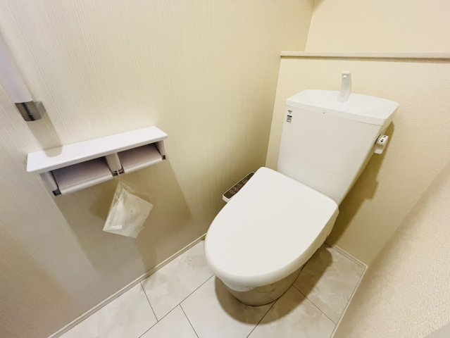 半田市平地馬場町2丁目31-2『仲介手数料無料』新築戸建てのトイレ