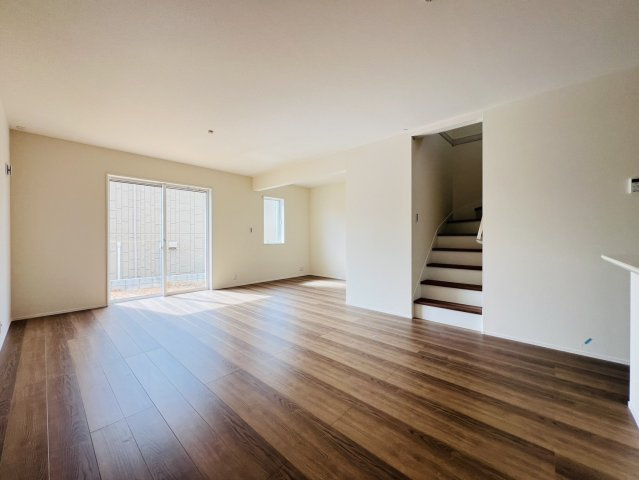 半田市平地馬場町2丁目31-2『仲介手数料無料』新築戸建ての居間・リビング