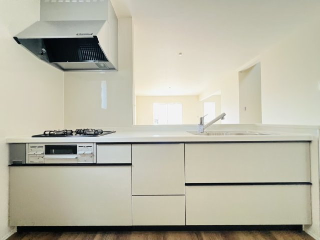 半田市平地馬場町2丁目31-2『仲介手数料無料』新築戸建てのキッチン