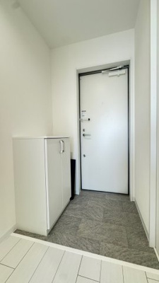 【玄関】 | エテルナコート総持寺