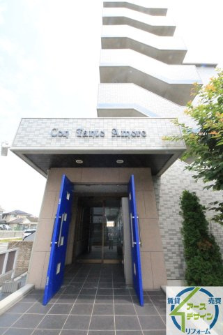 コン・タント・アモーレのエントランス|落ち着いたエントランスです